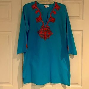 Cute tunic style top.